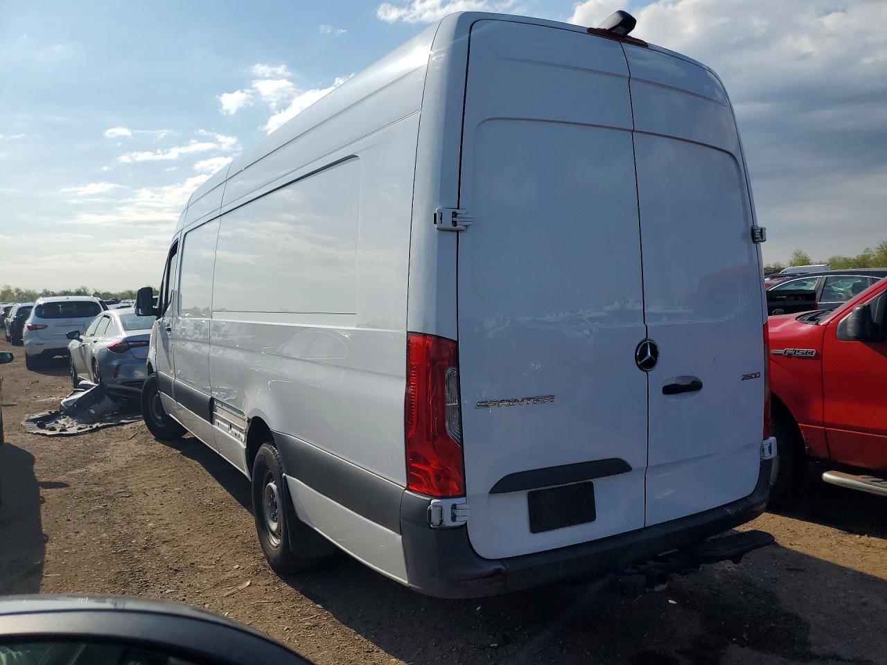 Mercedes-Benz Sprinter 2500