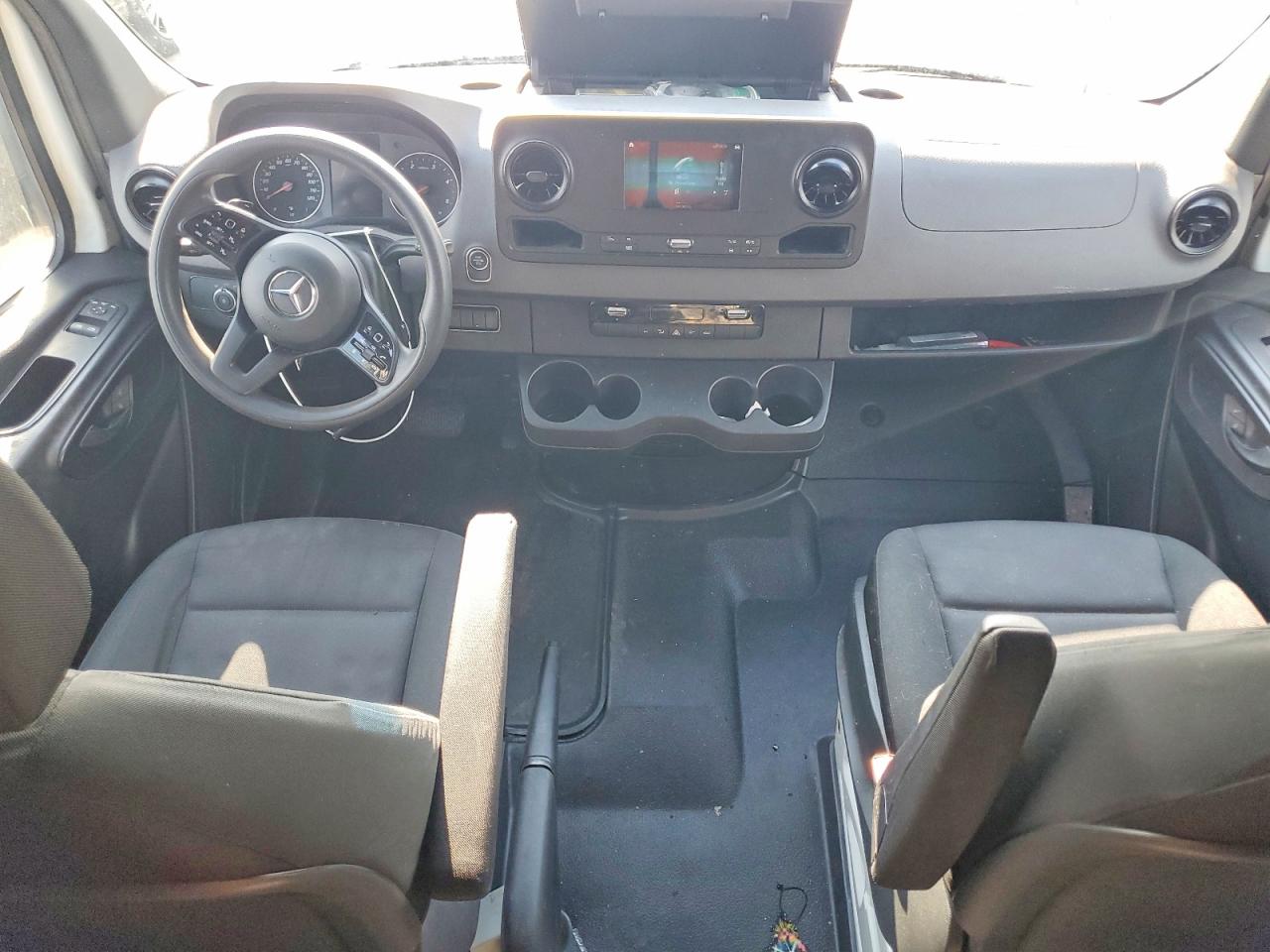 Mercedes-Benz Sprinter 2500