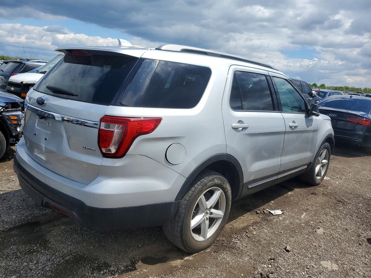 Ford Explorer Xlt
