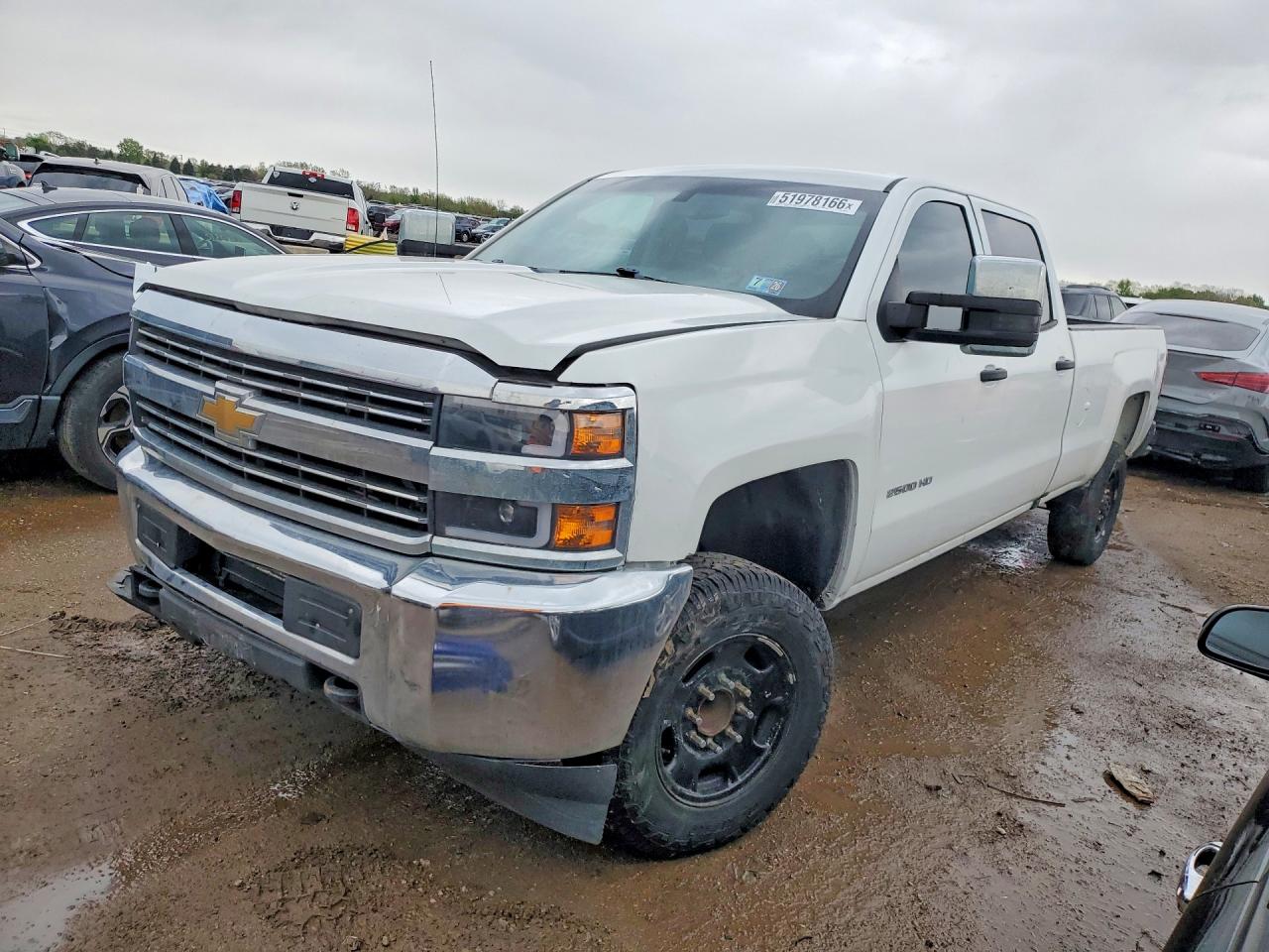 Salvage Chevrolet Silverado Image