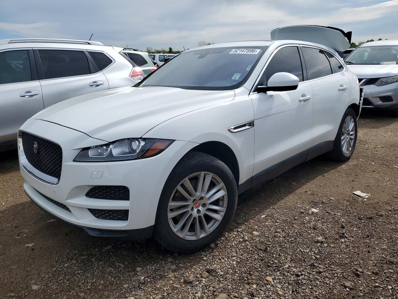 Salvage Jaguar F-PACE Image