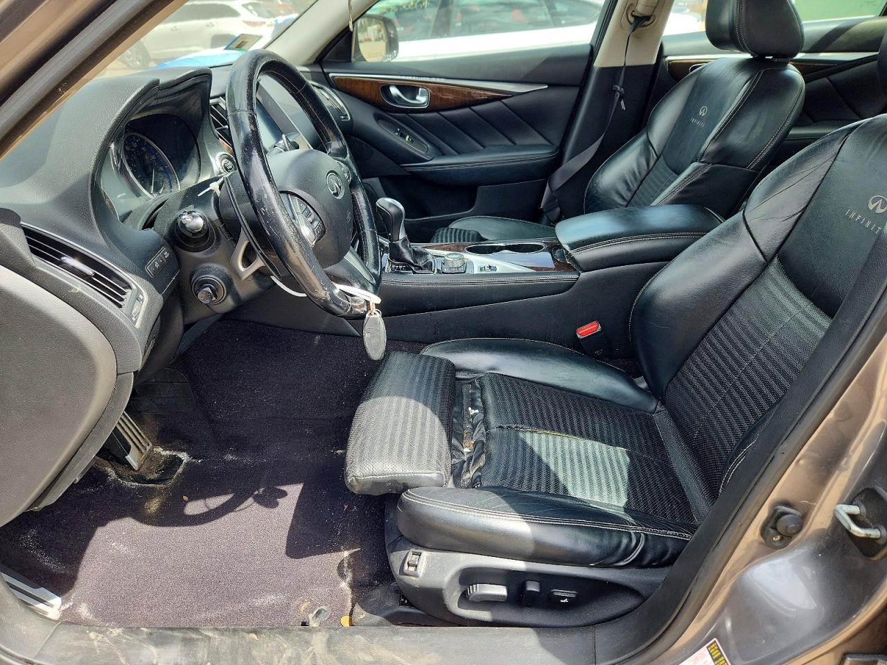 INFINITI Q50 Sport