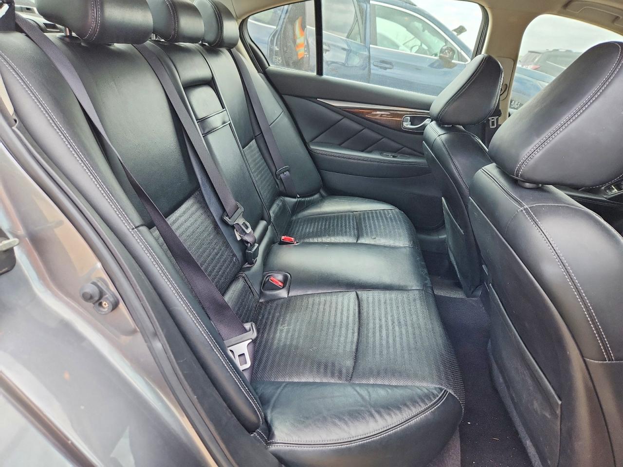 INFINITI Q50 Sport