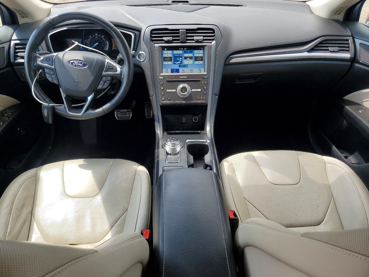 Ford Fusion Titanium Phev
