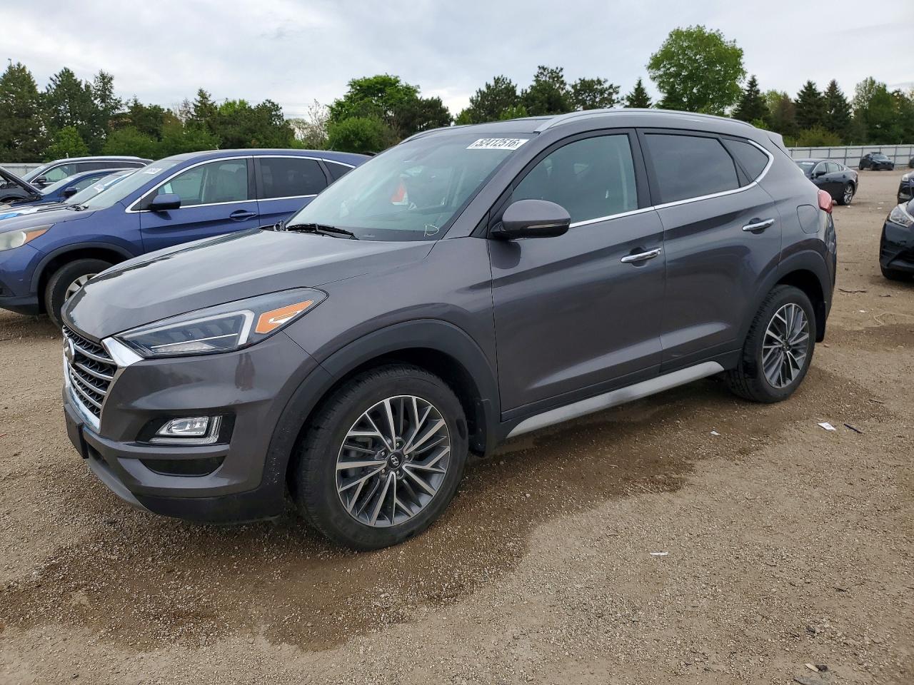 Salvage Hyundai TUCSON Image