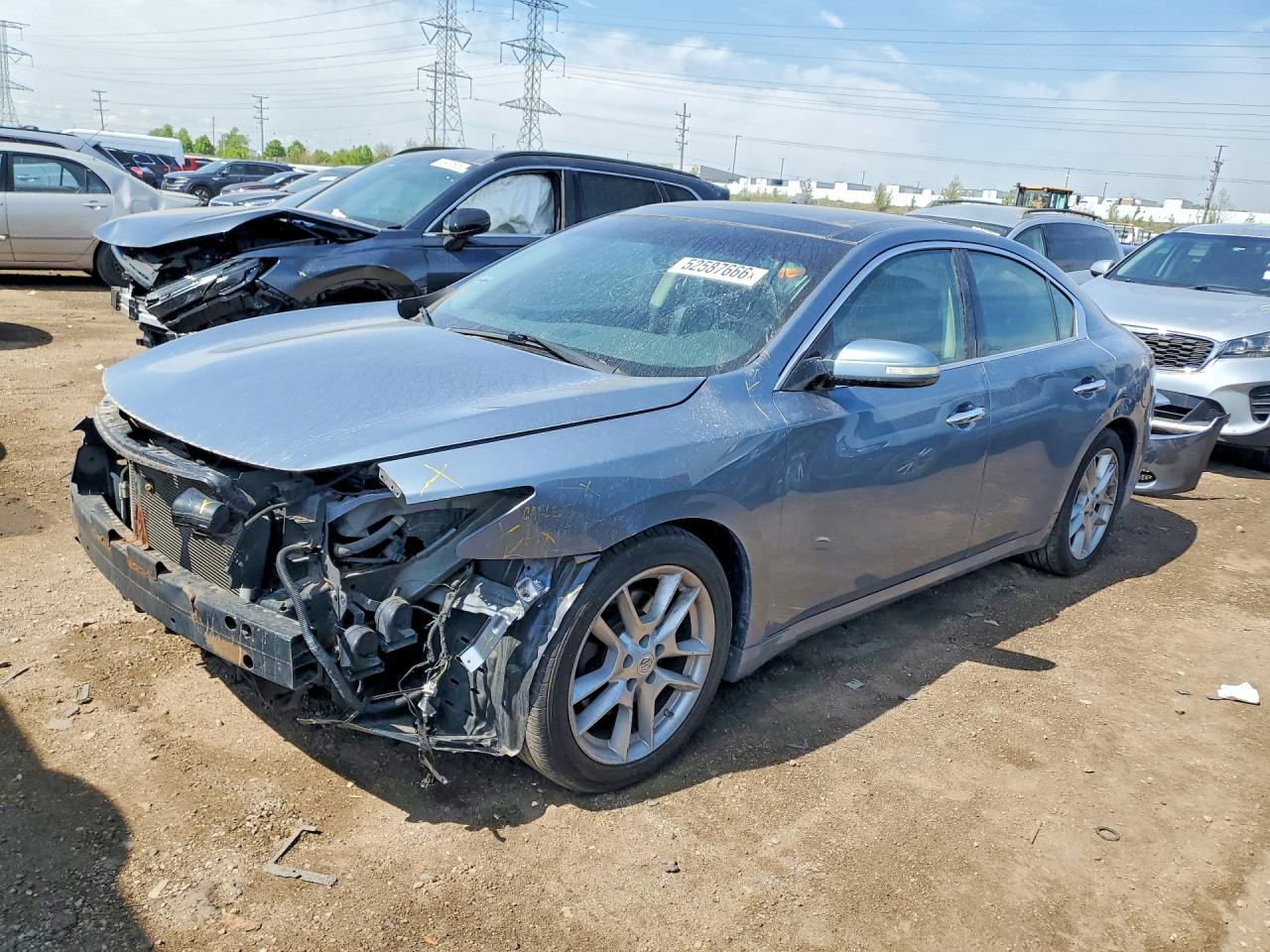 Salvage Nissan Maxima Image