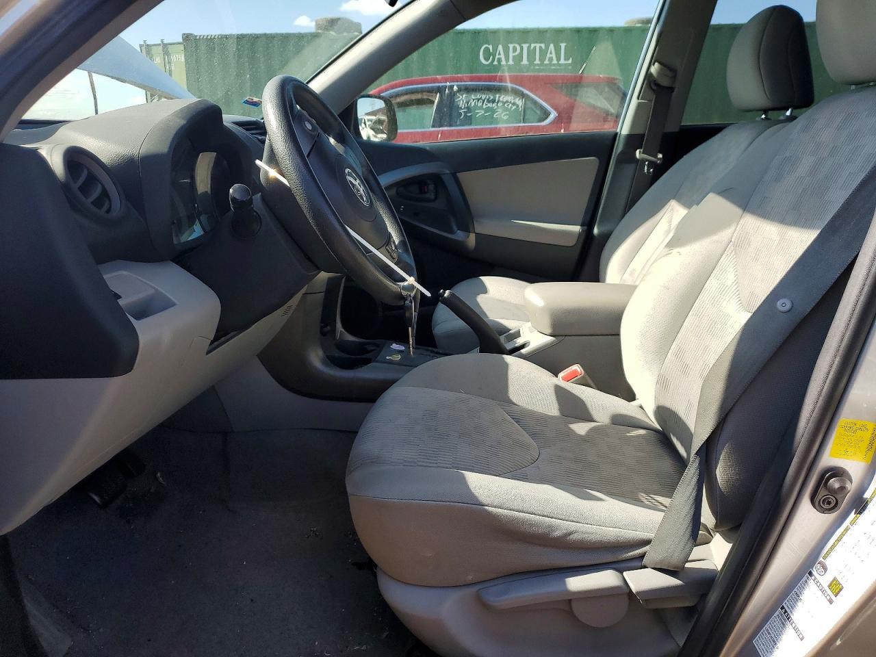 Toyota RAV4 Base