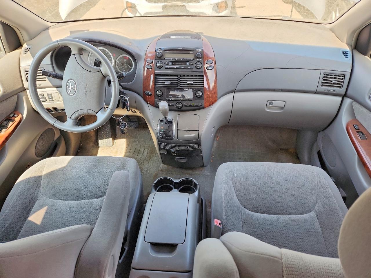 Toyota Sienna Xle 7 Passenger