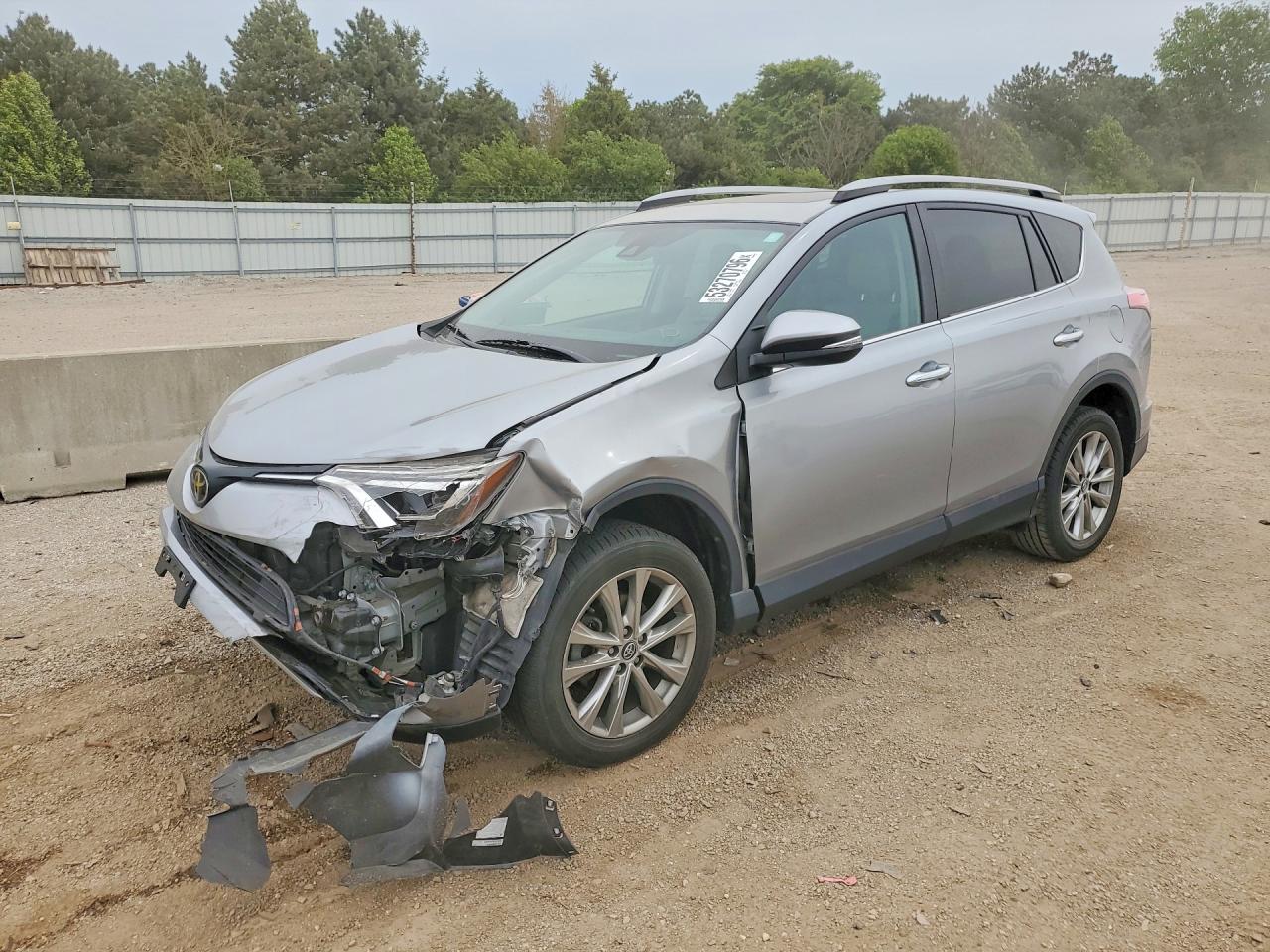 Salvage Toyota RAV4 Image