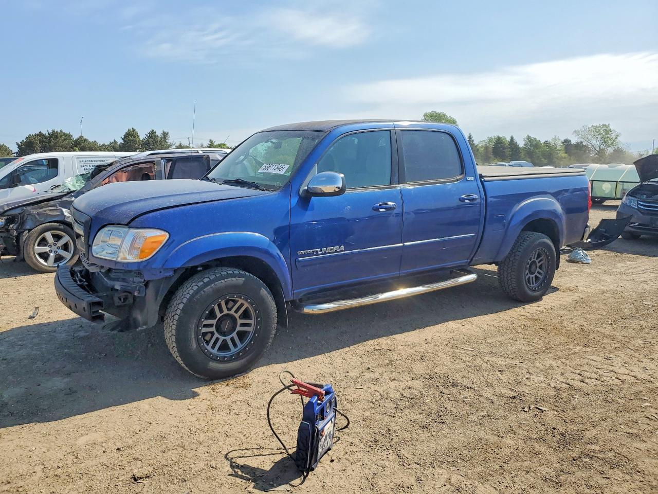 Salvage Toyota Tundra Image