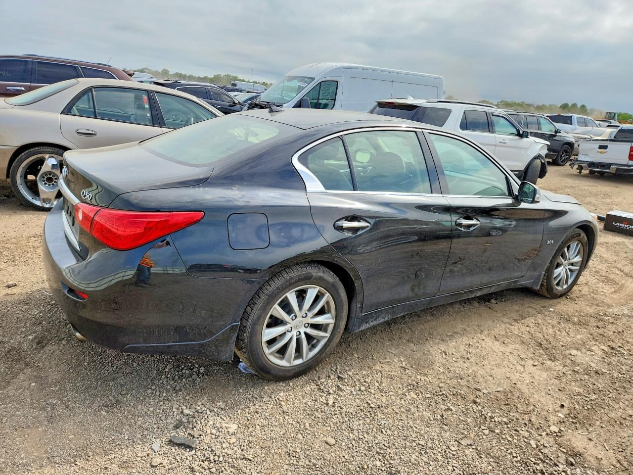 INFINITI Q50 3.0t P 3.0t Premium