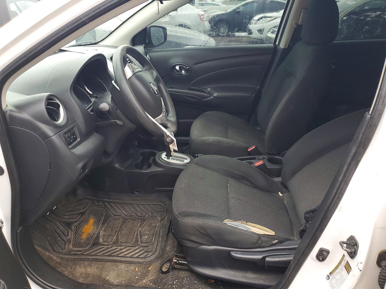 Nissan Versa Sv