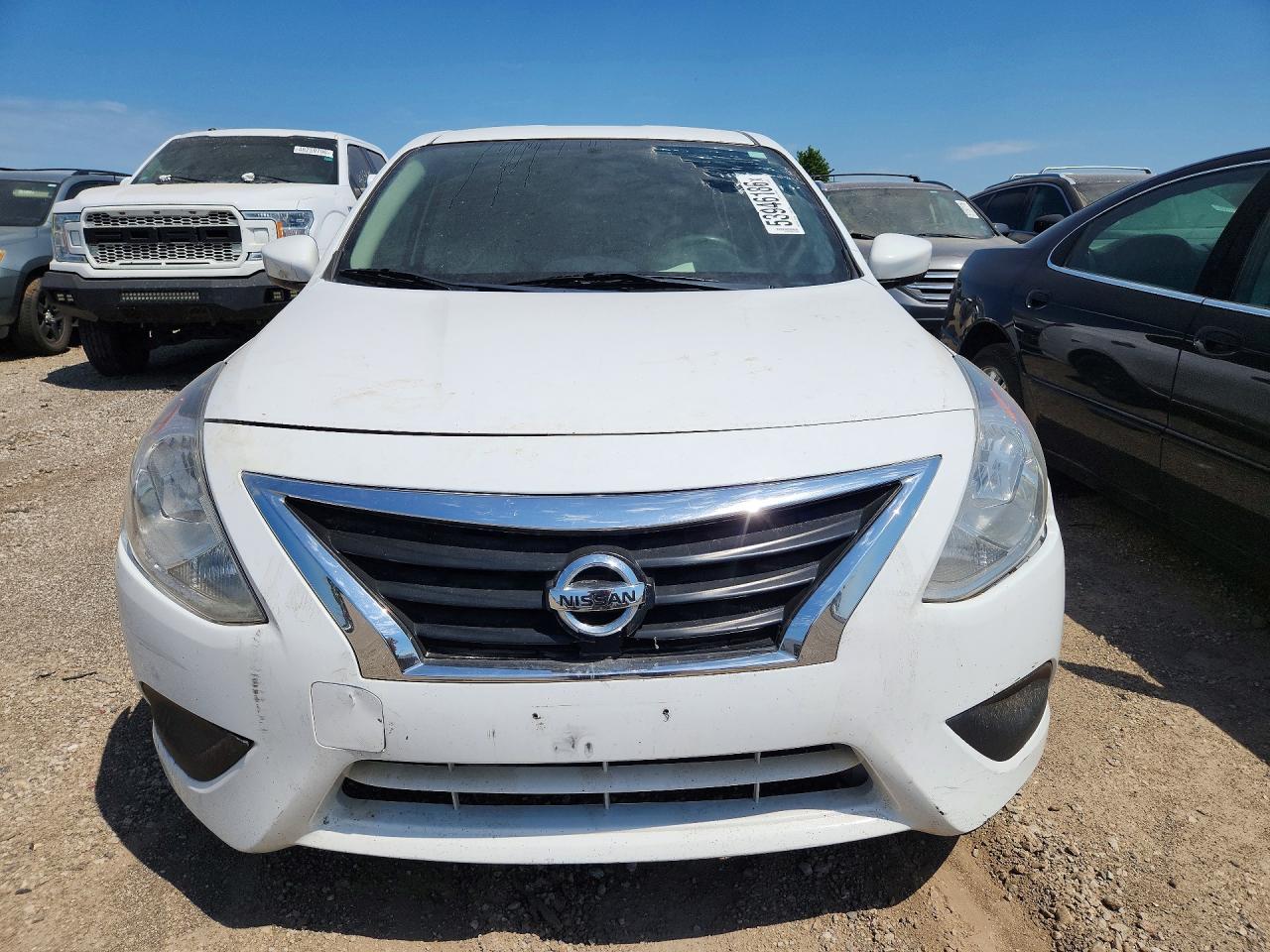 Nissan Versa Sv