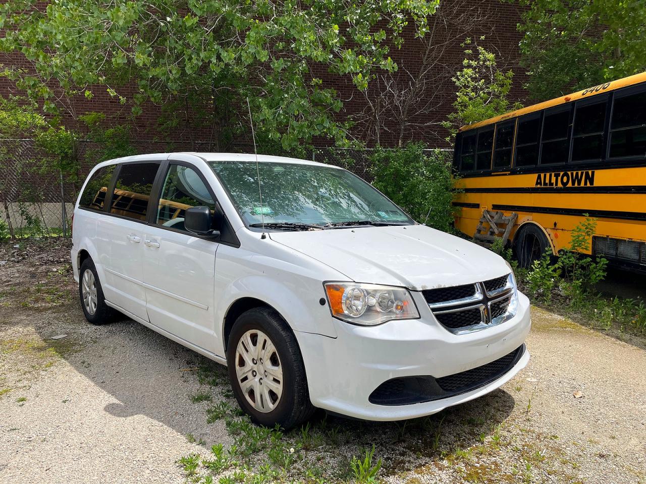 Salvage Dodge Caravan Image