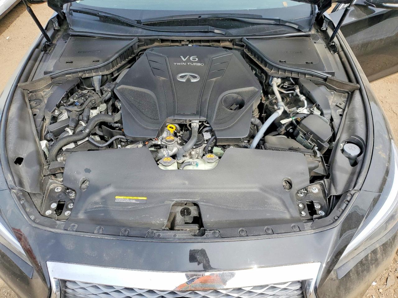 INFINITI Q50 Luxe