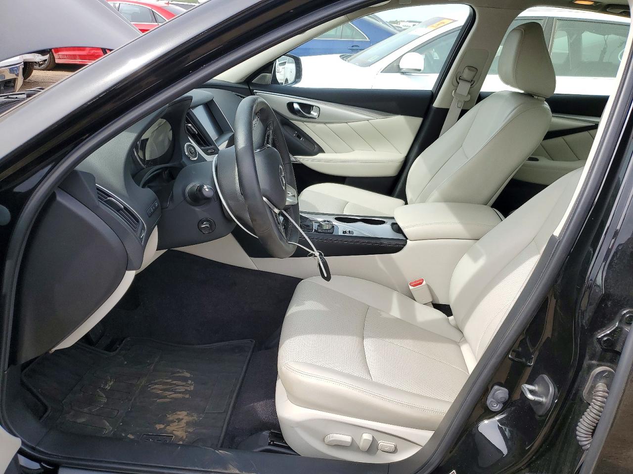INFINITI Q50 Luxe