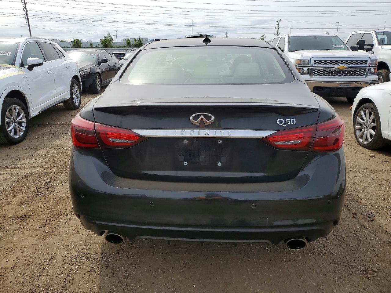 INFINITI Q50 Luxe