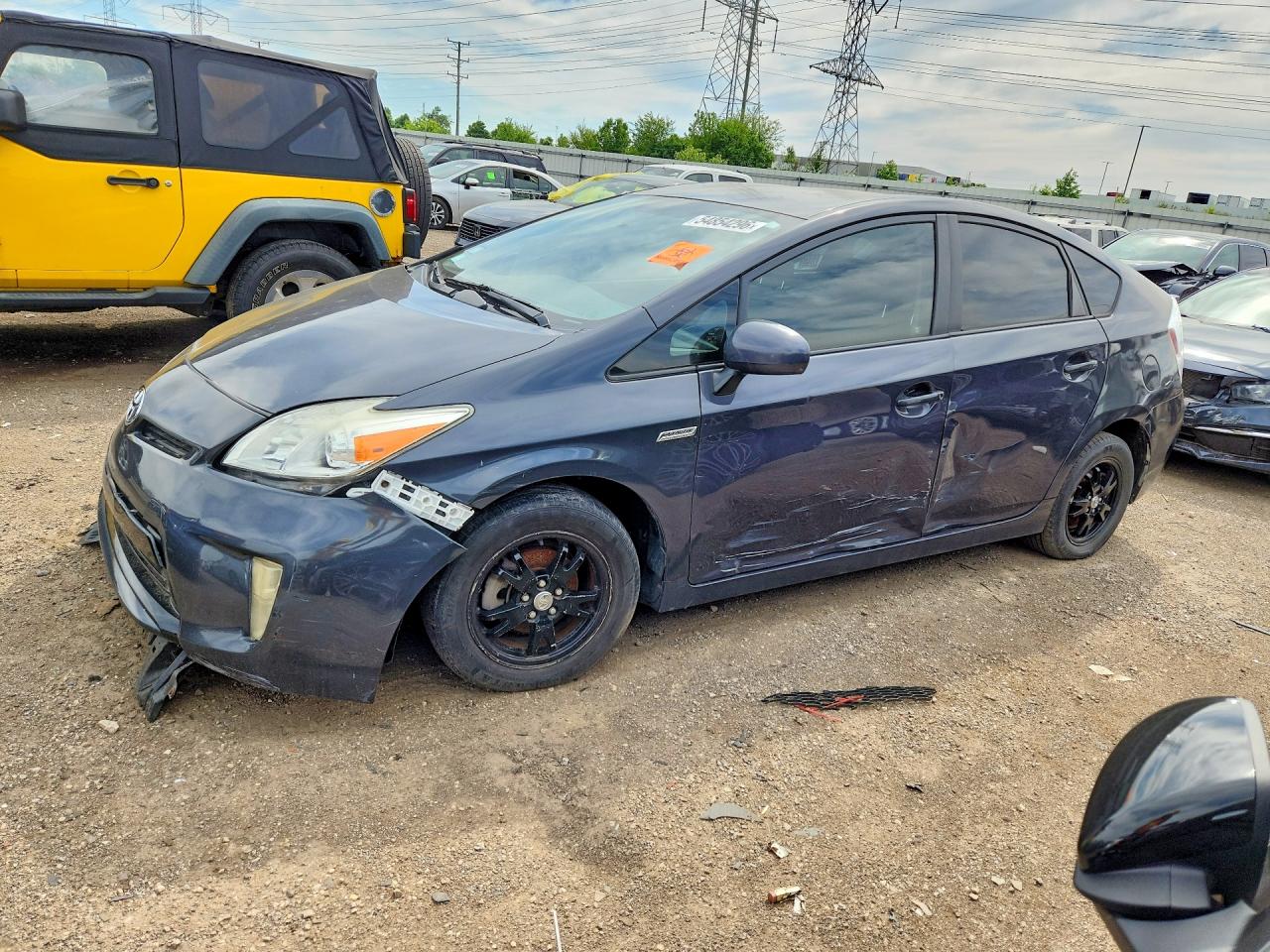 Salvage Toyota Prius Image