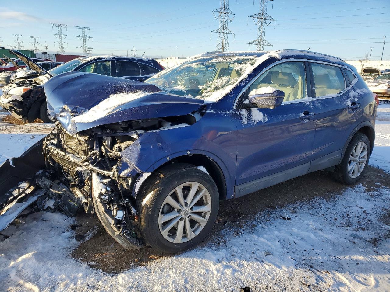 Salvage Nissan Rogue Image
