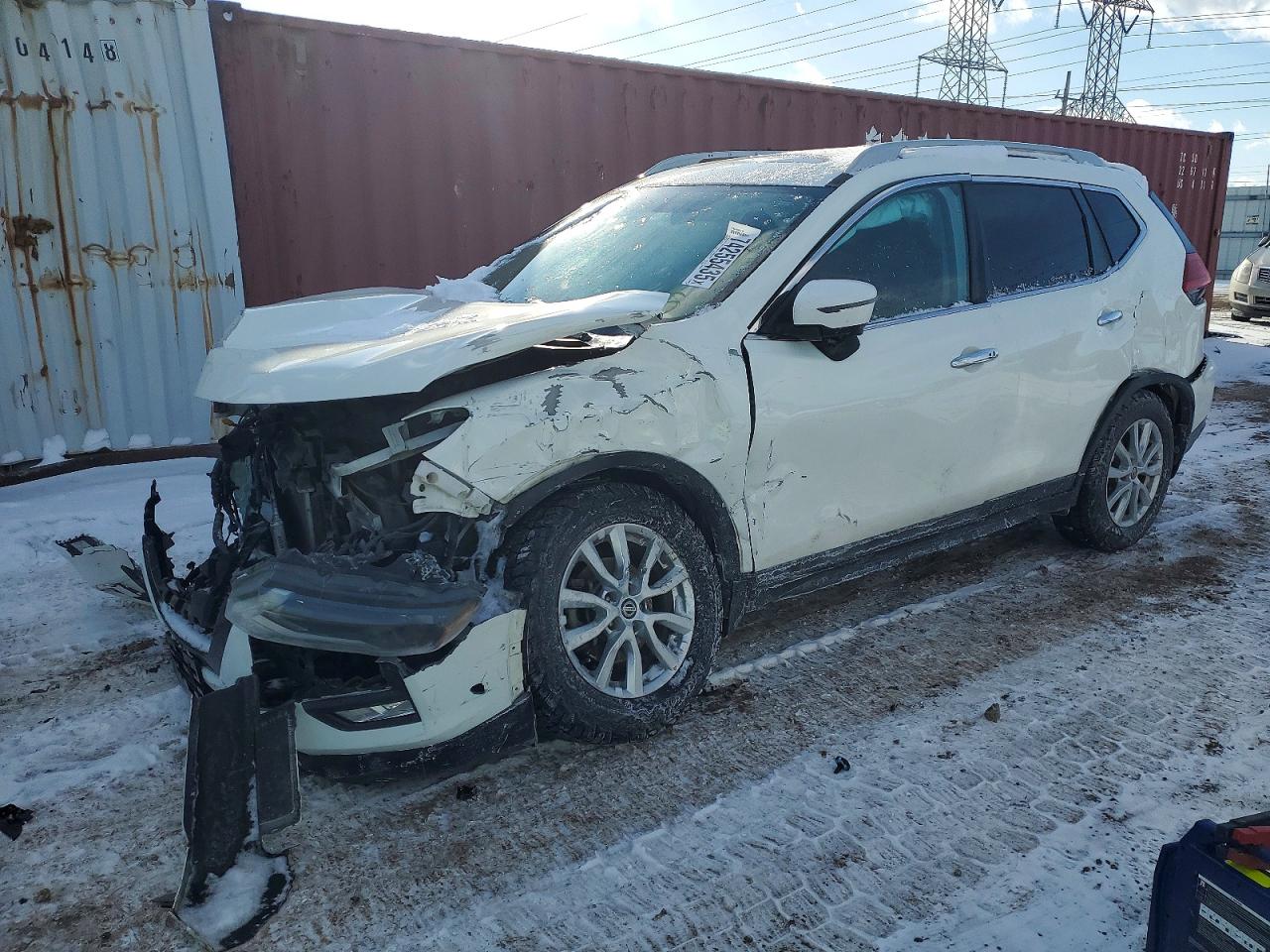 Salvage Nissan Rogue Image
