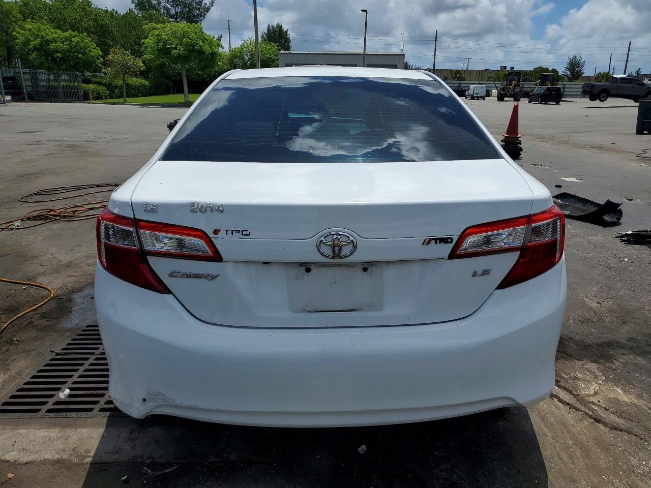 Toyota Camry Le