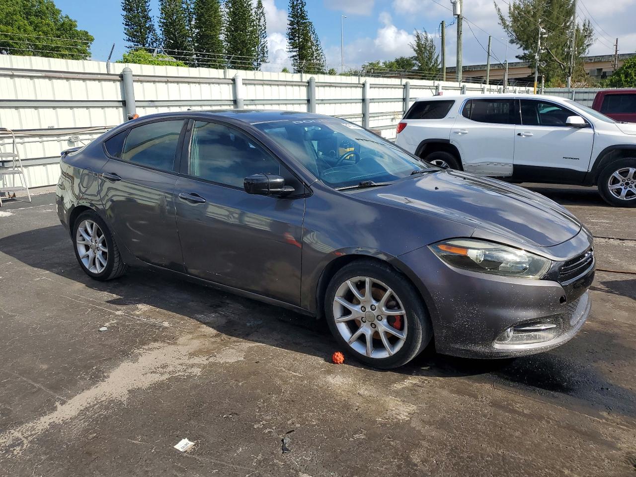 Dodge Dart Sxt