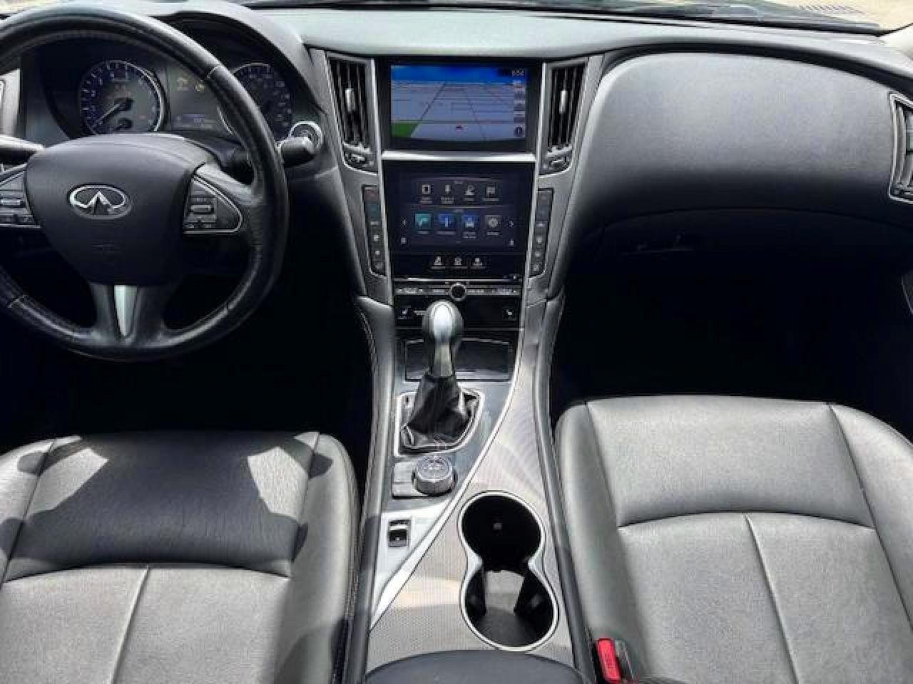 INFINITI Q50 3.0t P 3.0t Premium