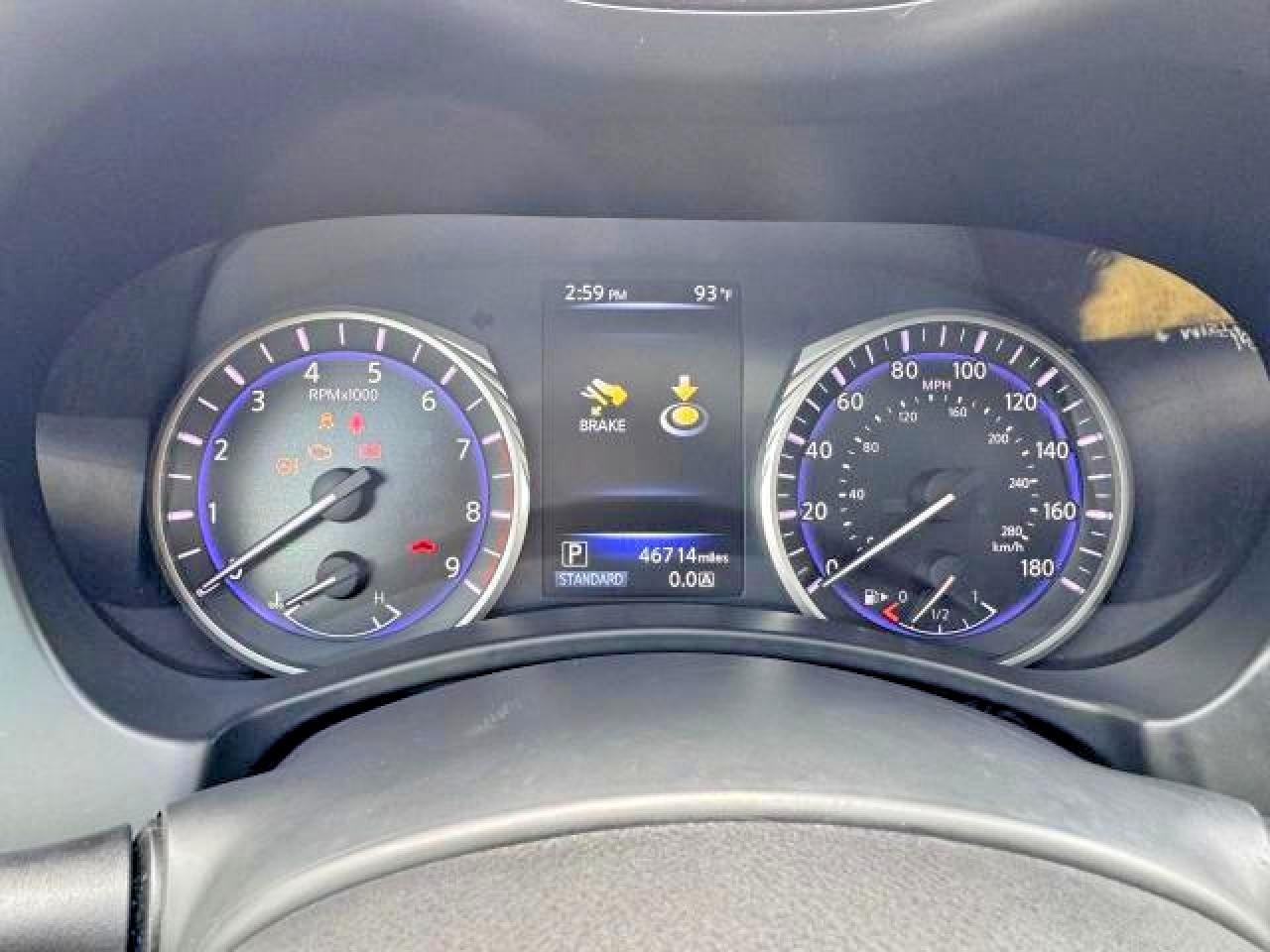 INFINITI Q50 3.0t P 3.0t Premium