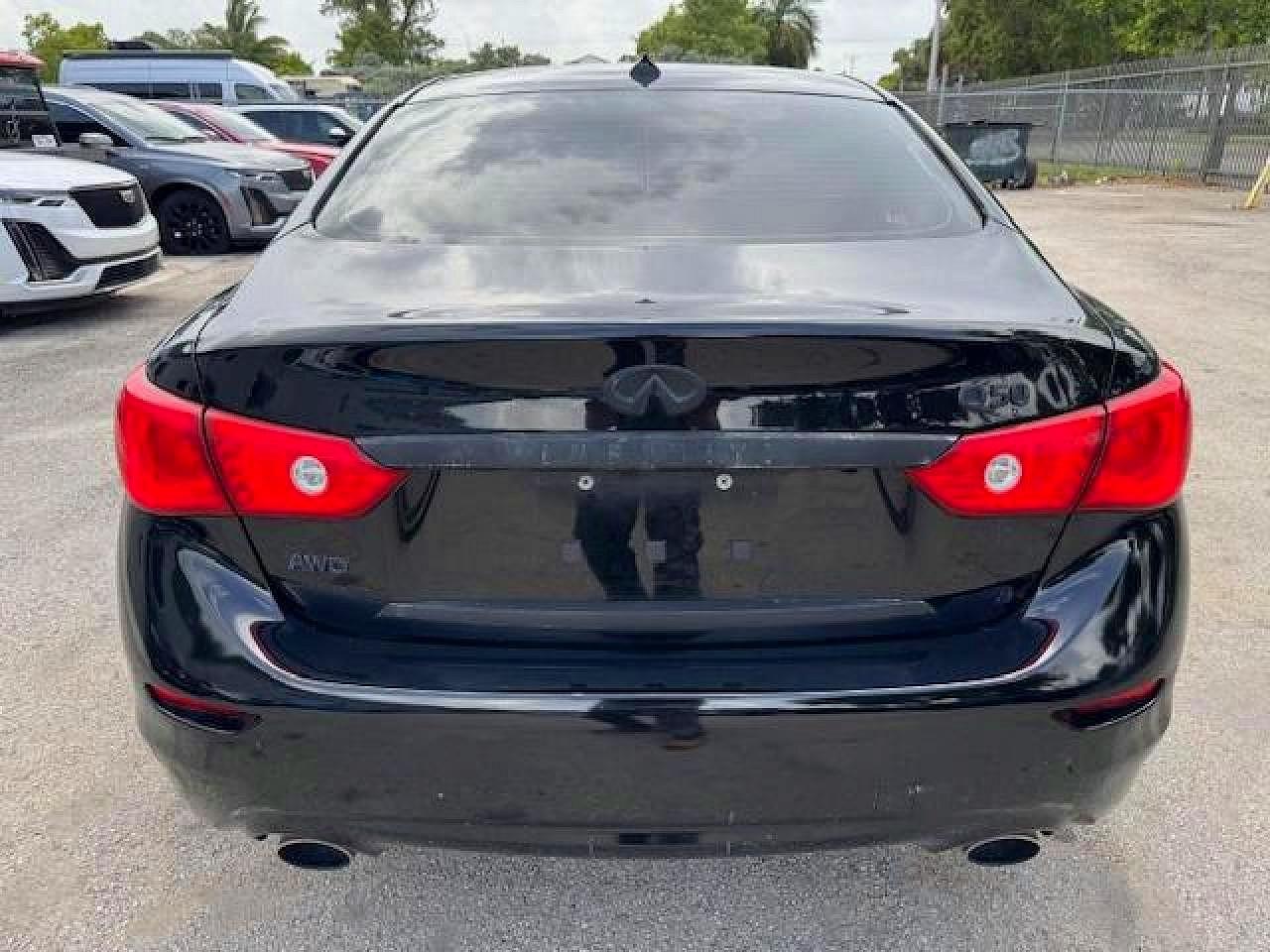 INFINITI Q50 3.0t P 3.0t Premium