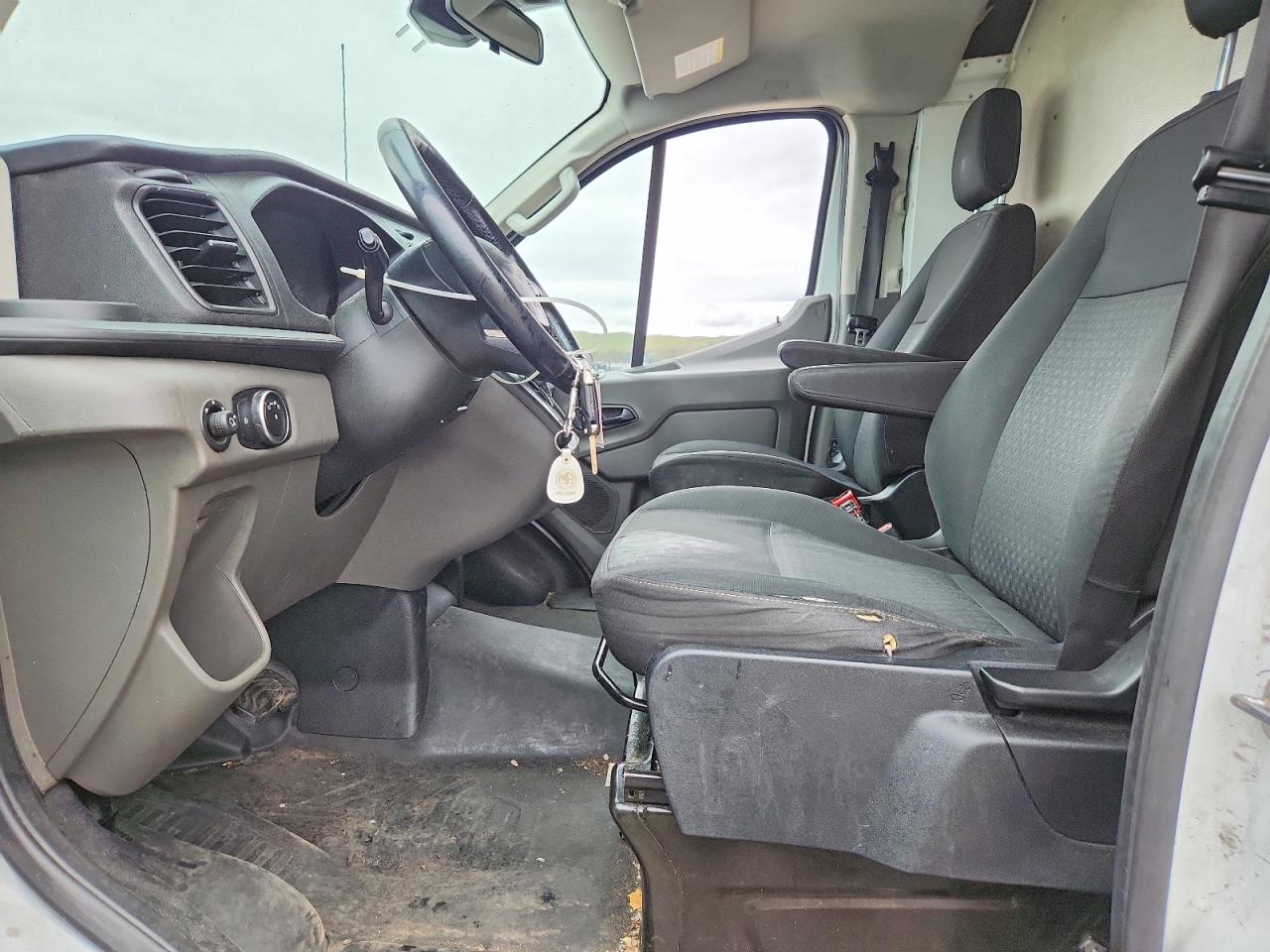 Ford Transit T-250