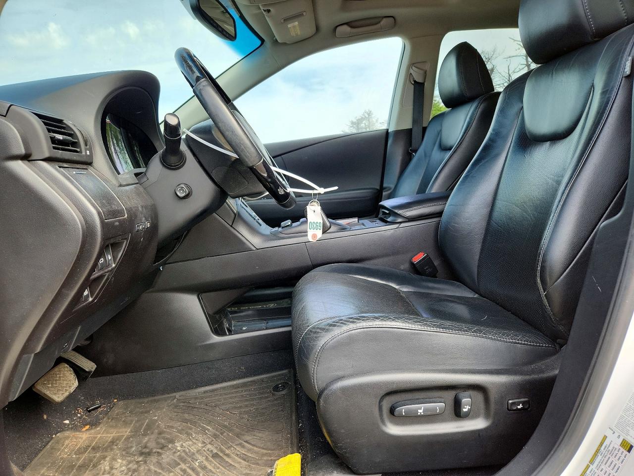 Lexus RX Base