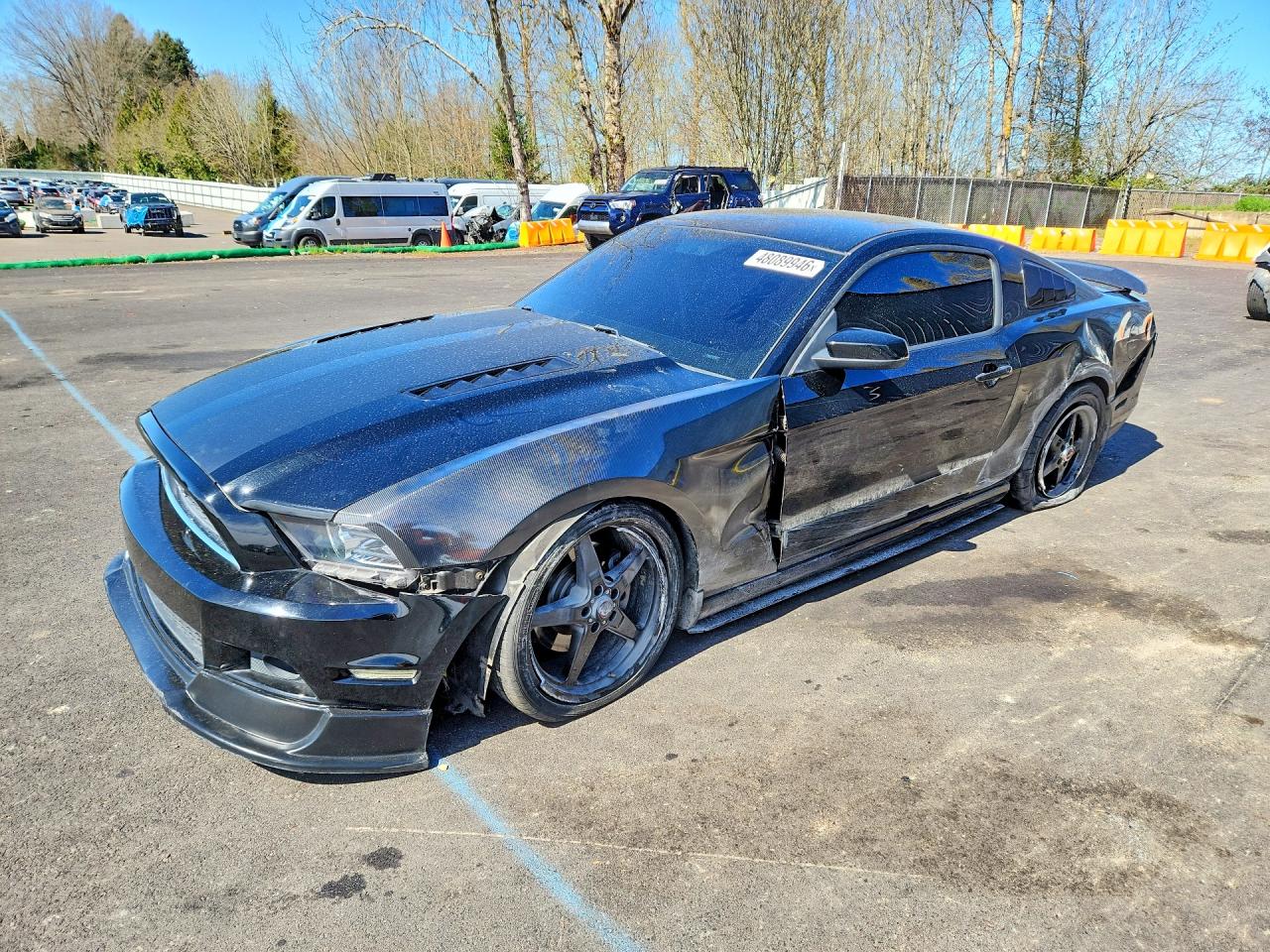 Salvage Ford Mustang Image