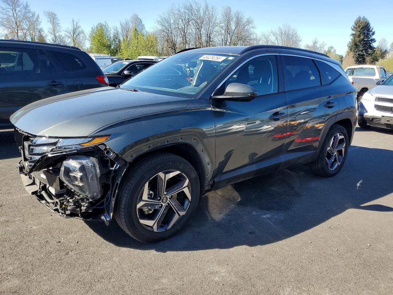 Salvage Hyundai TUCSON Image