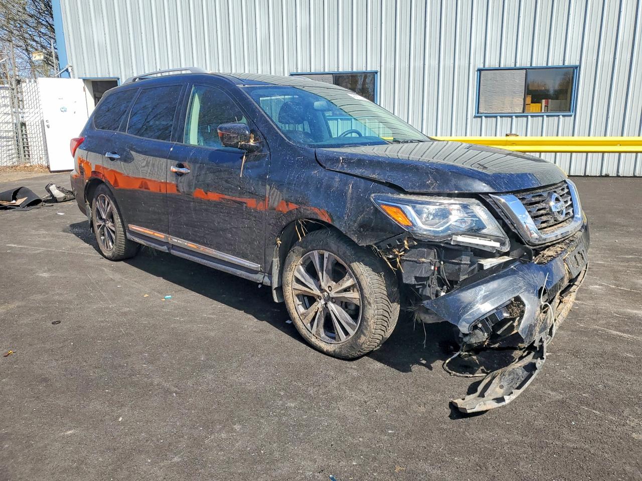 Nissan Pathfinder S