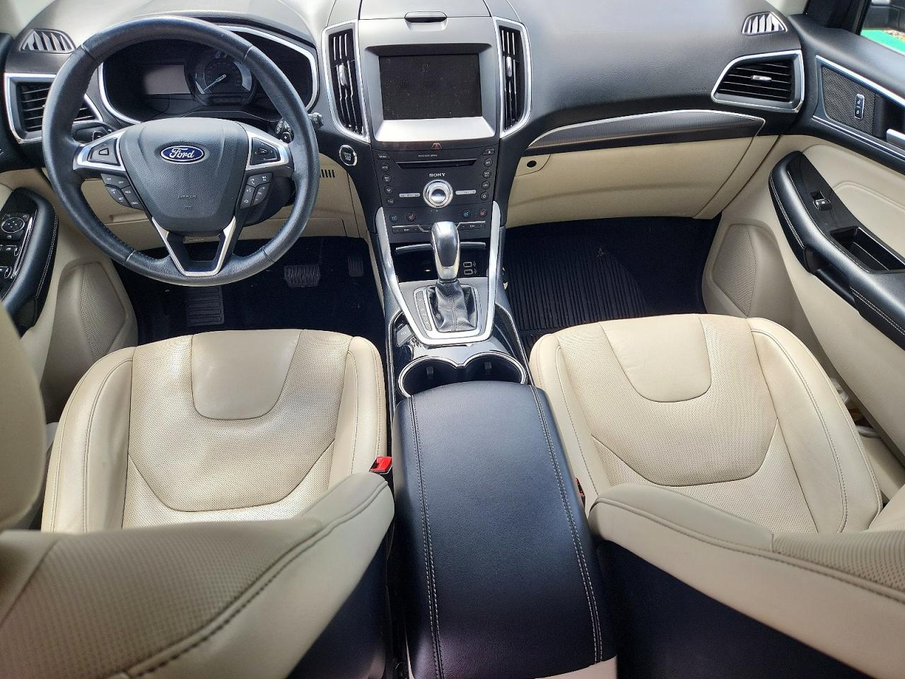 Ford Edge Titanium