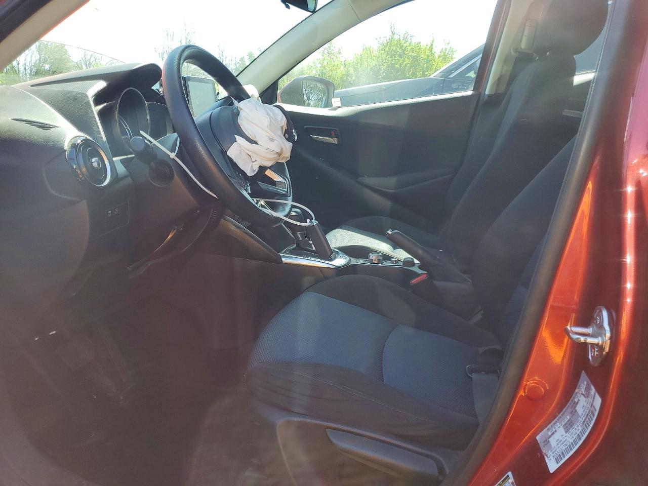 Toyota Yaris Le