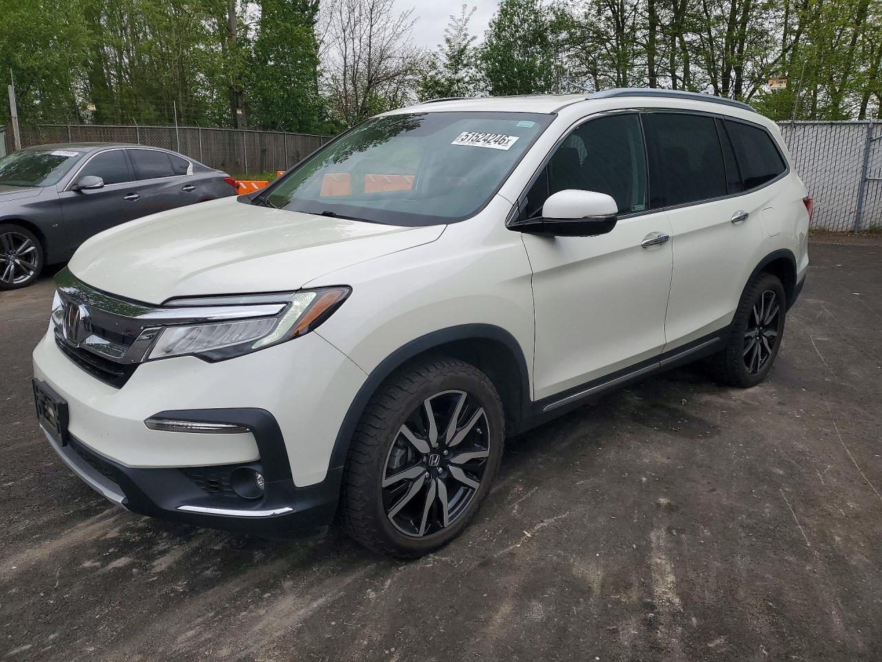 Salvage Honda Pilot Image