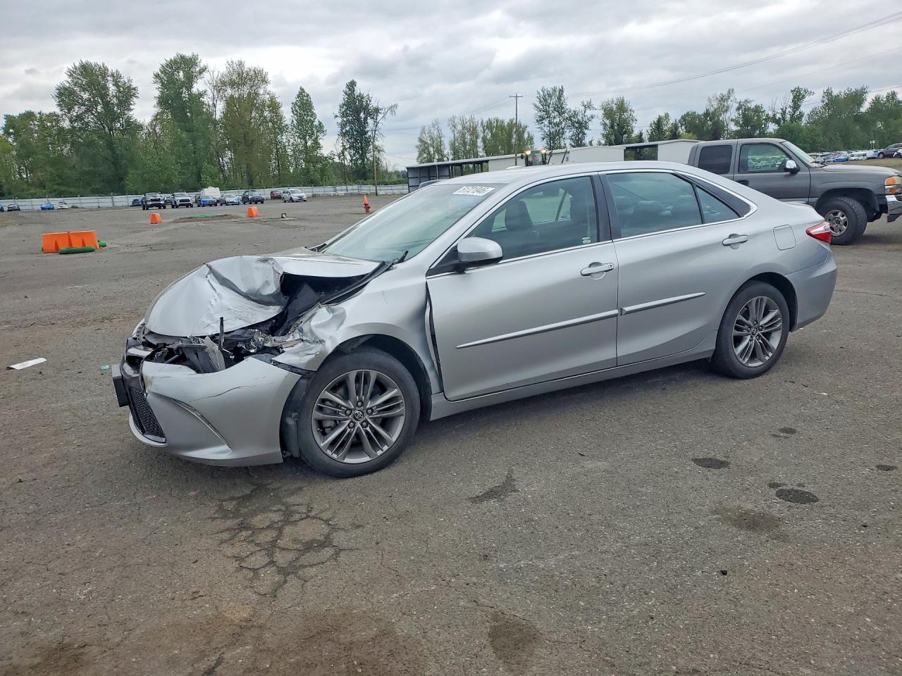 Salvage Toyota Camry Image