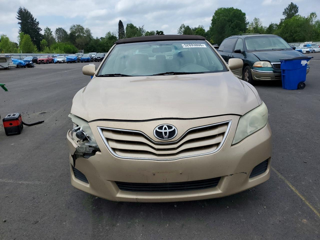 Toyota Camry Le