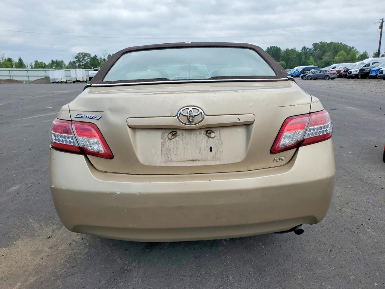 Toyota Camry Le