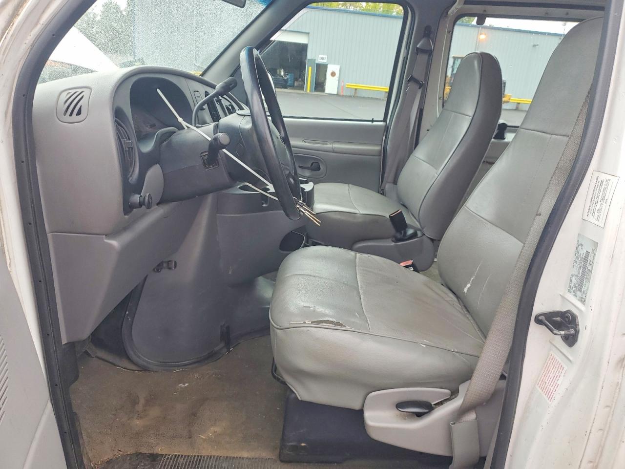 Ford Econoline E250 Van
