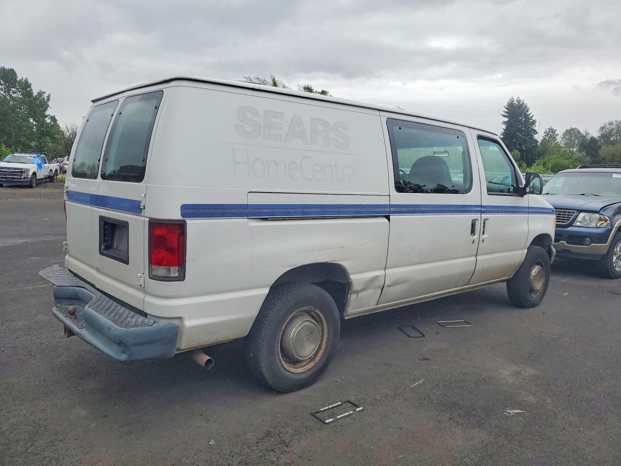 Ford Econoline E250 Van