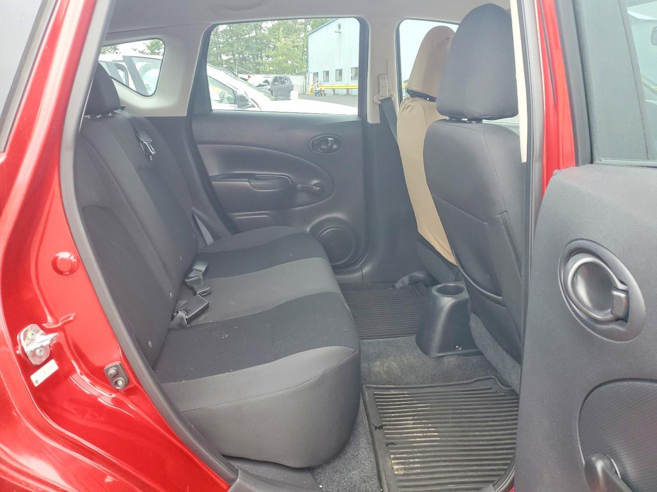 Nissan Versa S Plus
