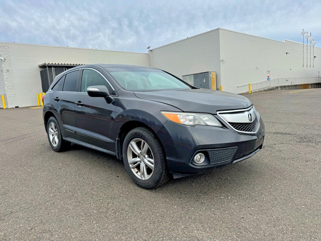 Salvage Acura RDX Image