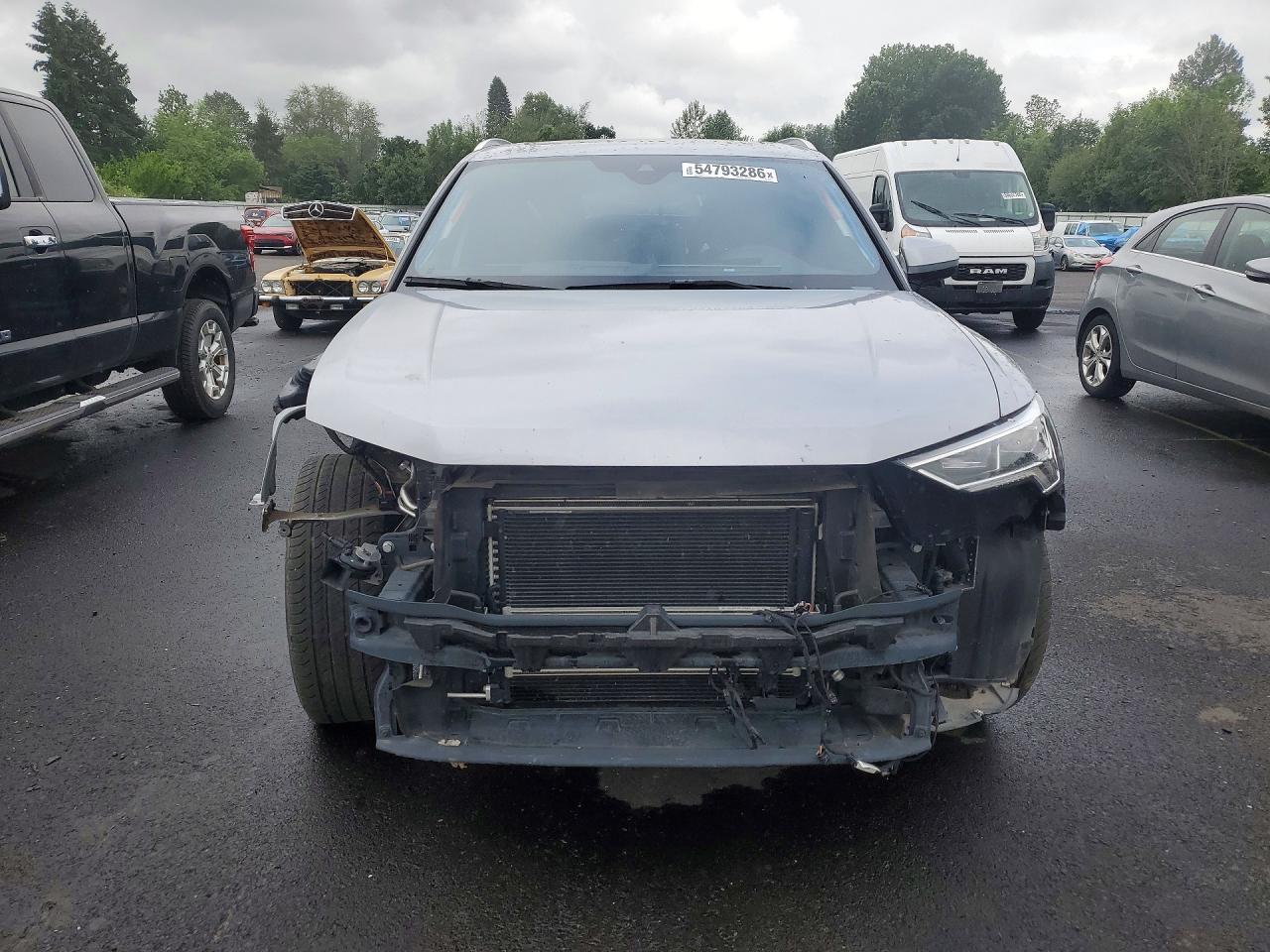 Audi Q3 Premium Plus