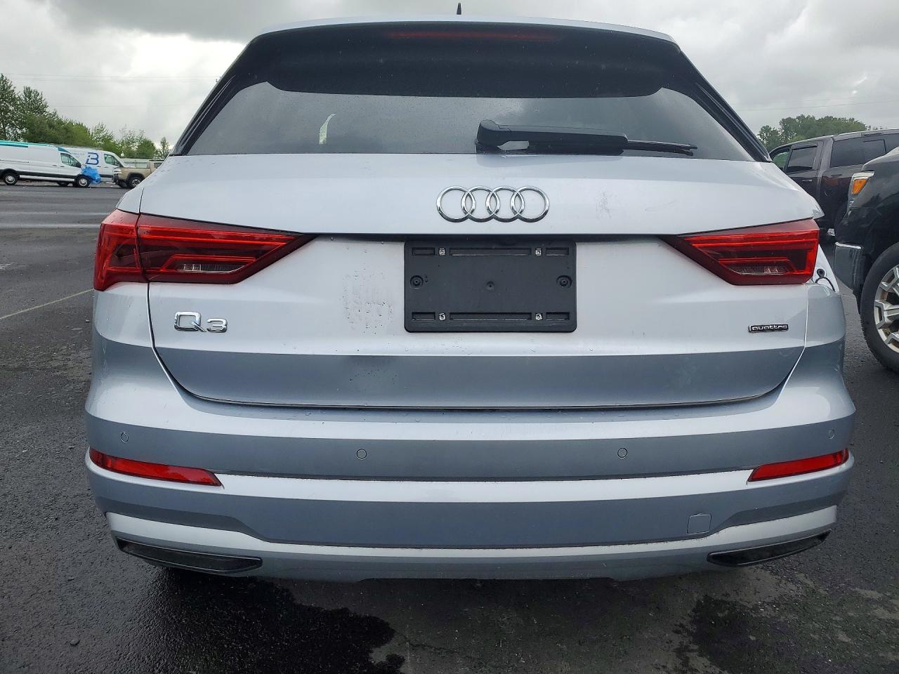 Audi Q3 Premium Plus