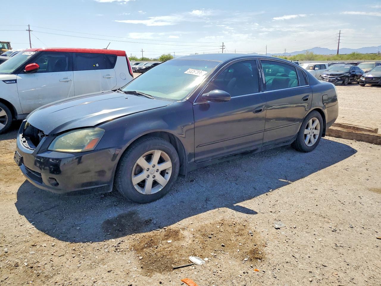 Salvage Nissan Altima Image
