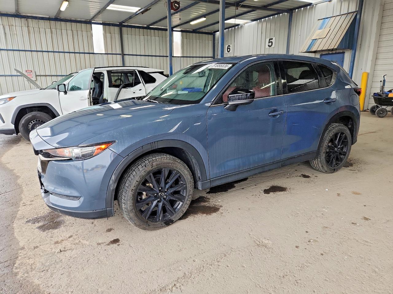 Salvage Mazda Cx Image