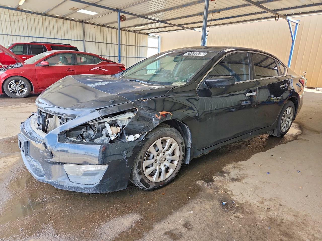 Salvage Nissan Altima Image