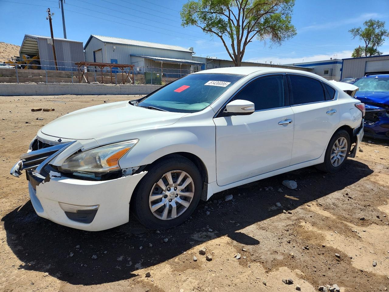 Salvage Nissan Altima Image